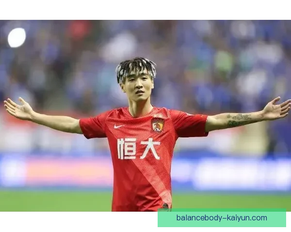 韦世豪展现卓越进攻创造力，领衔球队强势取胜状态回暖