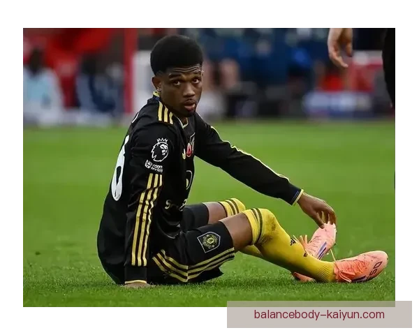 英超曼联队状态回暖，近期表现值得关注