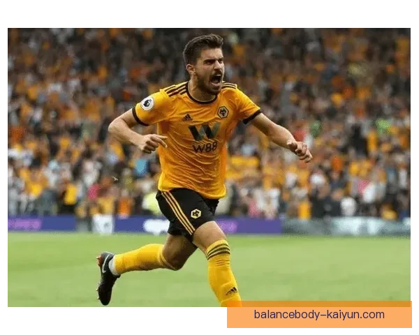 黄潜主帅战术风格解析：注重防守反击与中场控制