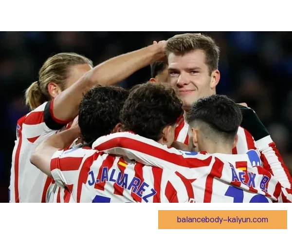 奥布拉克成西蒙尼战术核心，防守体系表现稳健